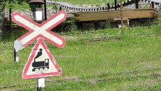 Skanzen v Koločavě – provoz tu sice není, ale dopravní značení je to hezké