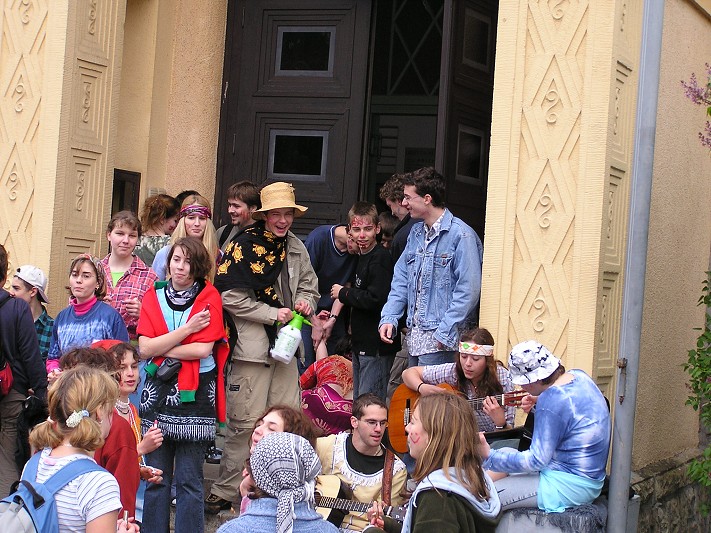 Posledn� zvon�n� 2004