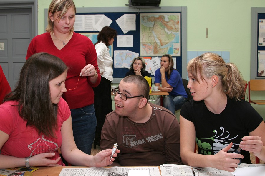 V�roba v�no�n�ch dekorac� na gymn�ziu 