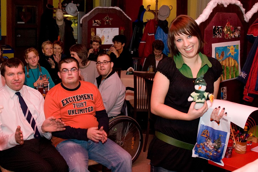 Vernis� v�robk� a fotografi� v kav�rni�ce u Tygra 