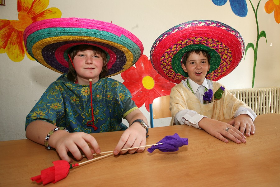 Mexi�ani v lavic�ch