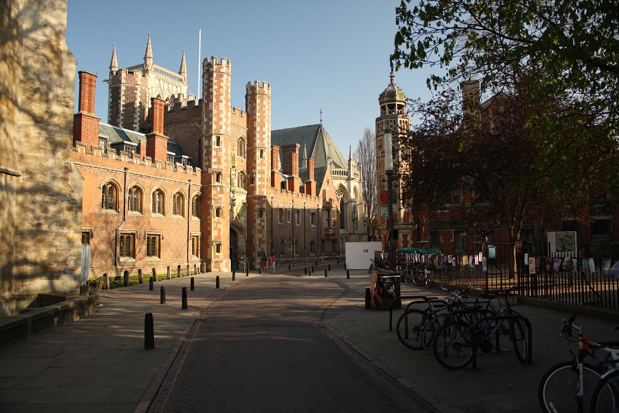 Den prvn�, Cambridge - historick� centrum