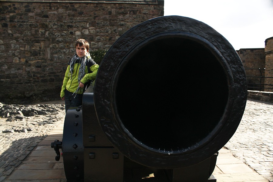 Den t�et�, Edinburgh - hrad - Adam a Velk� Berta