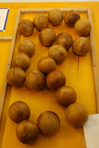 Sestav�me pyramidu 