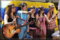 3.C ala Hippies
