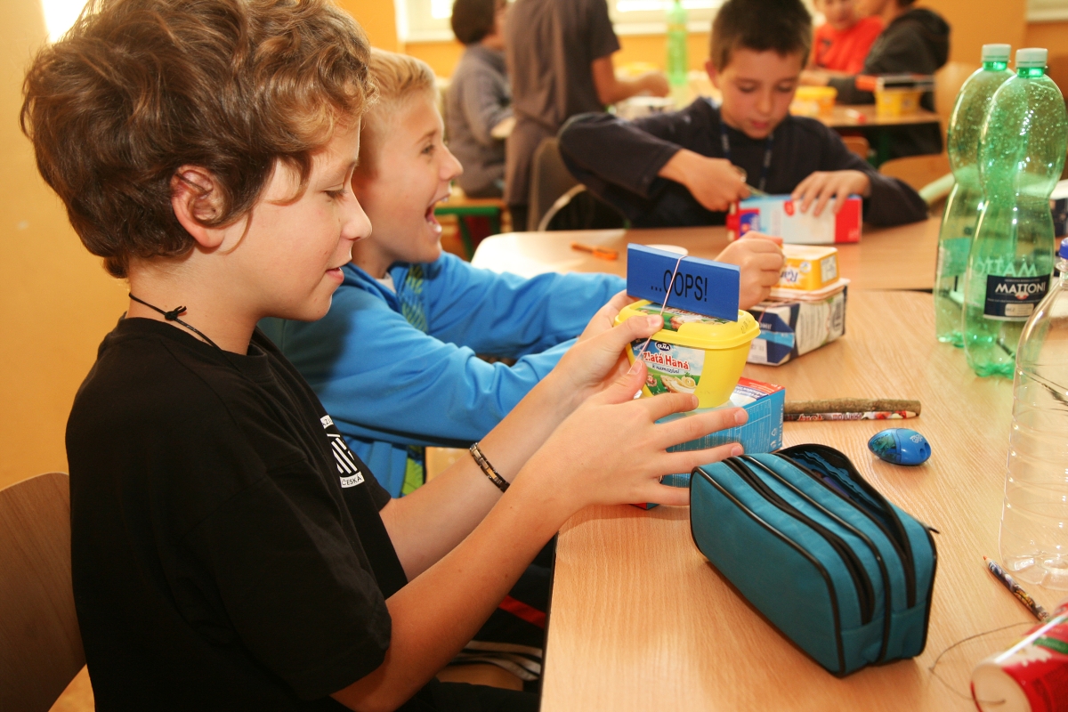 Fyzik�ln� pokusy 