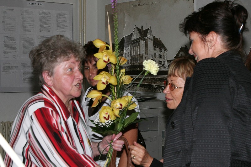 Setk�n� b�val�ch u�itel� gymn�zia