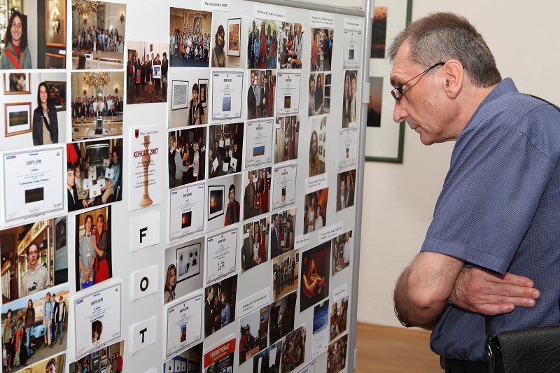Vernis vstavy fotografickho krouku