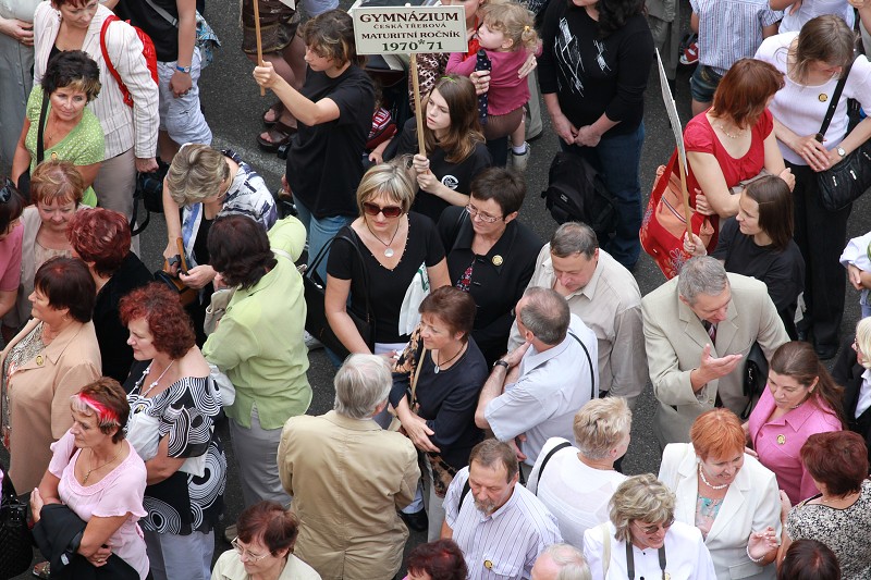 Pr�vod absolvent� m�stem