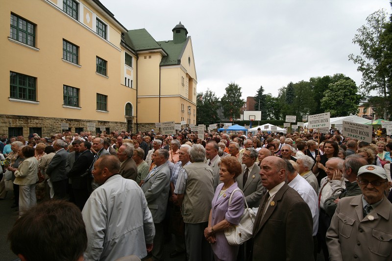 Pr�vod absolvent� m�stem