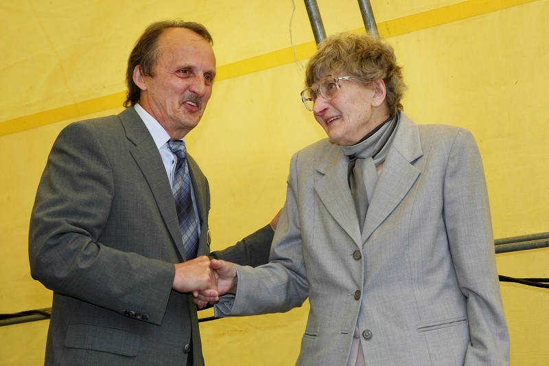 Pr�vod absolvent� m�stem