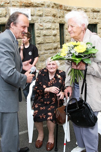 Pr�vod absolvent� m�stem