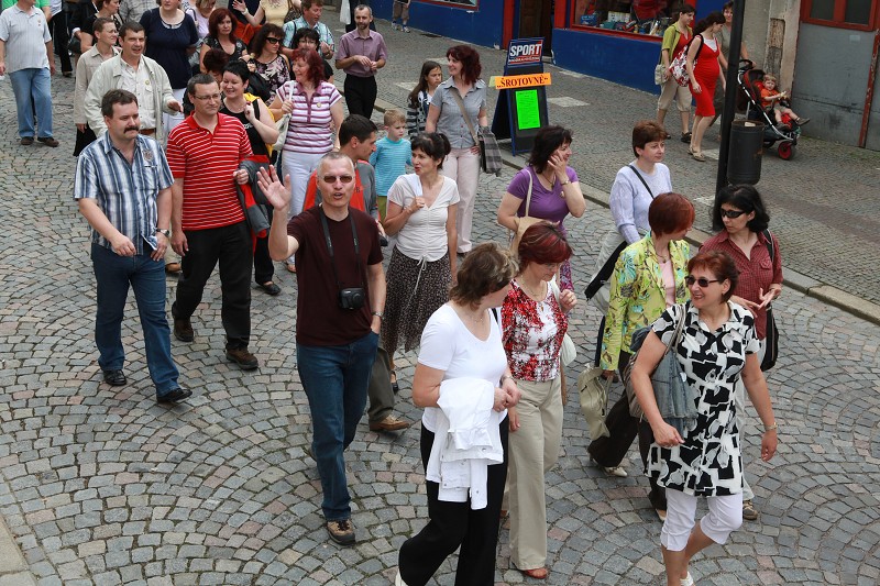 Pr�vod absolvent� m�stem