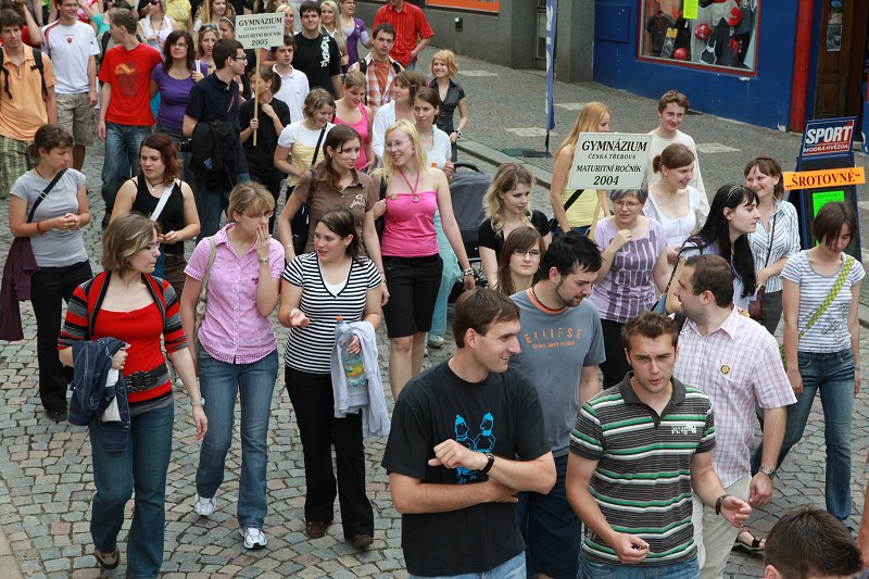 Pr�vod absolvent� m�stem