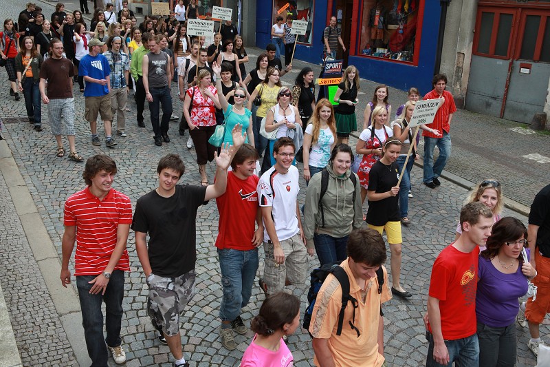 Pr�vod absolvent� m�stem
