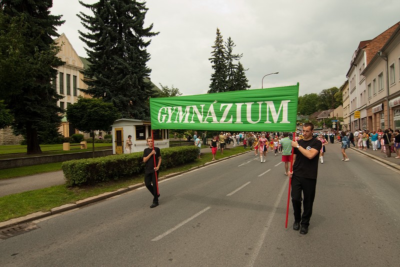 Pr�vod absolvent� m�stem