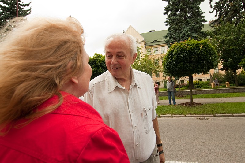 Pr�vod absolvent� m�stem