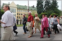 Pr�vod absolvent� m�stem