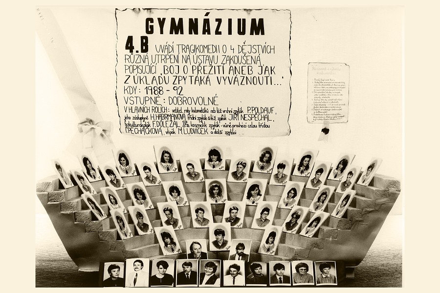 Maturitn� ro�n�k 1992 A, T��dn� u�itel: Ing. Petr Farn�k  